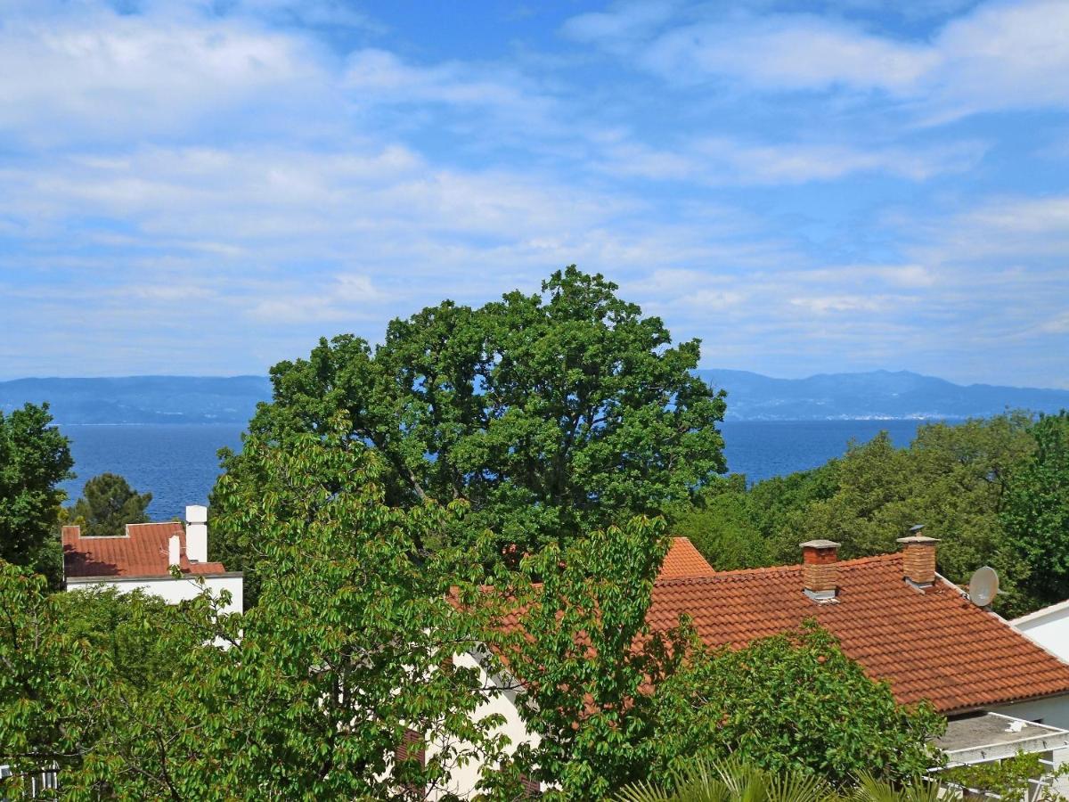 Apartment Honor Njivice Buitenkant foto